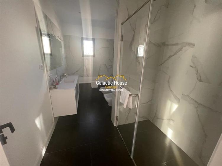 Penthouse cu 5 camere decomandat în Central