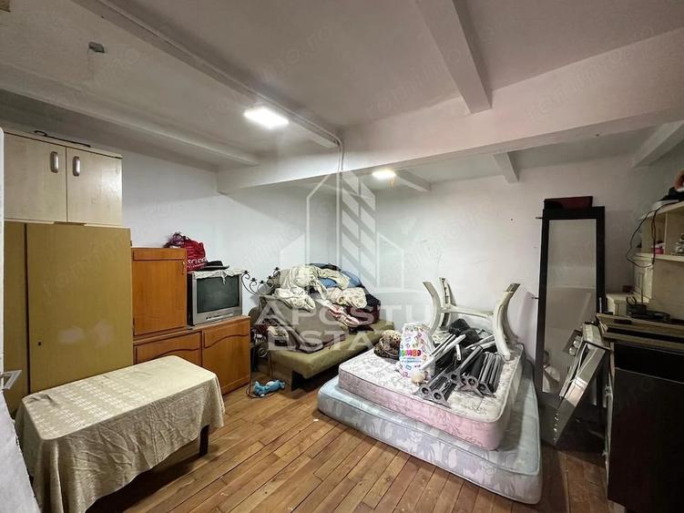 Casă cu 4 camere cu Teren 344 Mp în Zimandcuz