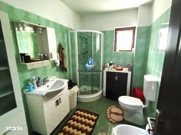 Casă cu 4 camere în Sărata