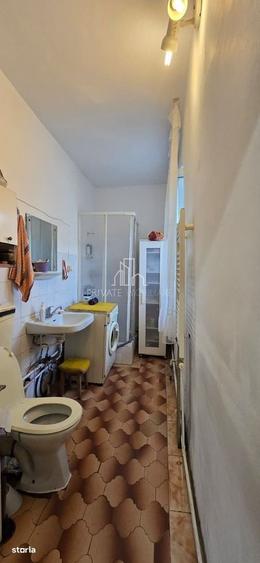 Casă cu 4 camere în Vânători