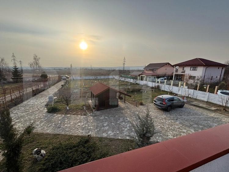 Casă cu 5 camere cu Teren 2300 Mp în Aninoasa