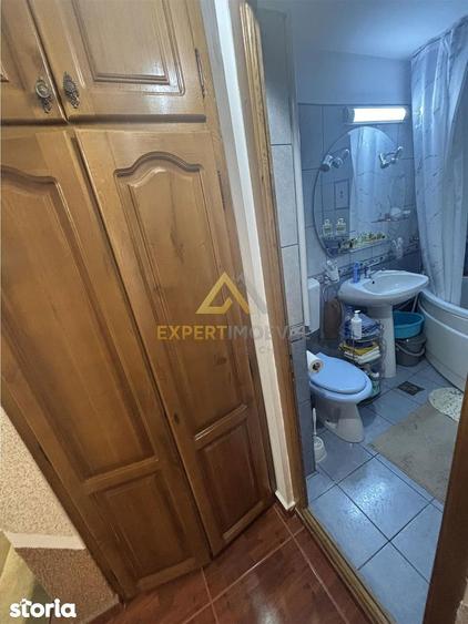 Apartament cu 4 camere în Vasile Alecsandri