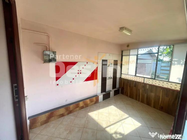 Casă cu 4 camere cu Teren 550 Mp în Păulești