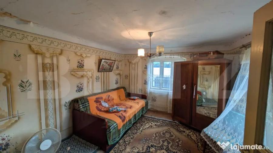 Casă cu 3 camere cu Teren 2540 Mp în Central
