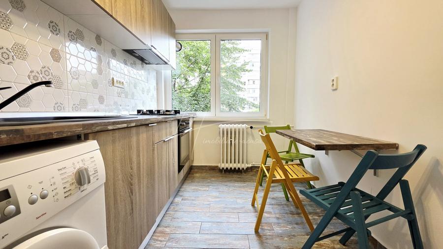 Apartament cu 2 camere semidecomandat, mobilat în Militari