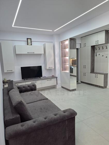 Apartament cu 2 camere decomandat, mobilat în Nord-Vest