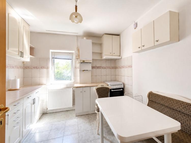 Apartament cu 2 camere semidecomandat, mobilat în Girocului
