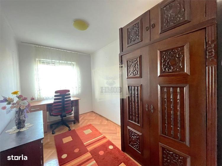 Apartament cu 3 camere decomandat, mobilat în Central