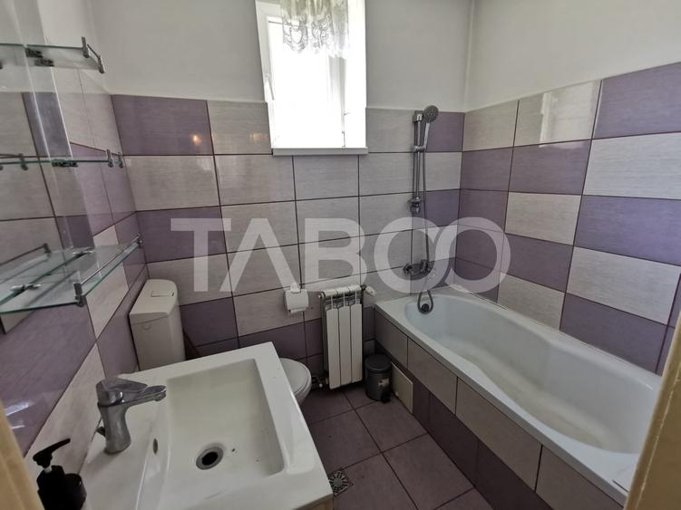 Duplex cu 2 camere cu Canalizare în Central