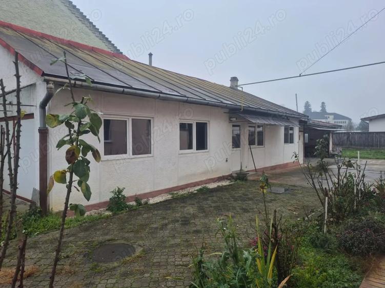 Casă cu 3 camere în Central
