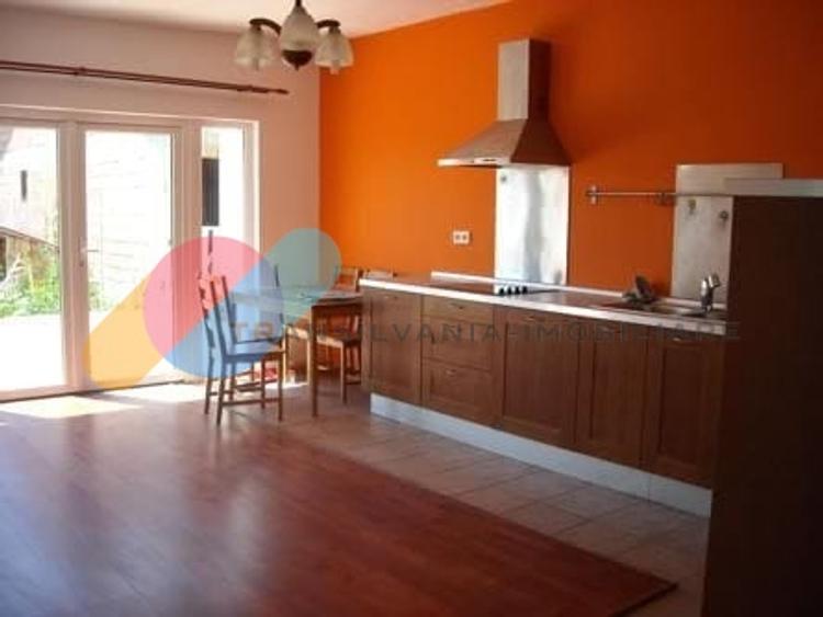 Casă individuală cu 4 camere cu Canalizare în Apahida