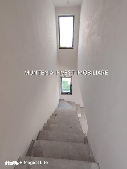 Casă cu 4 camere cu Teren 308 Mp în Moșoaia