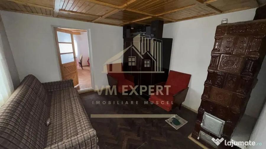 Casă cu 4 camere cu Teren 3038 Mp în Albești