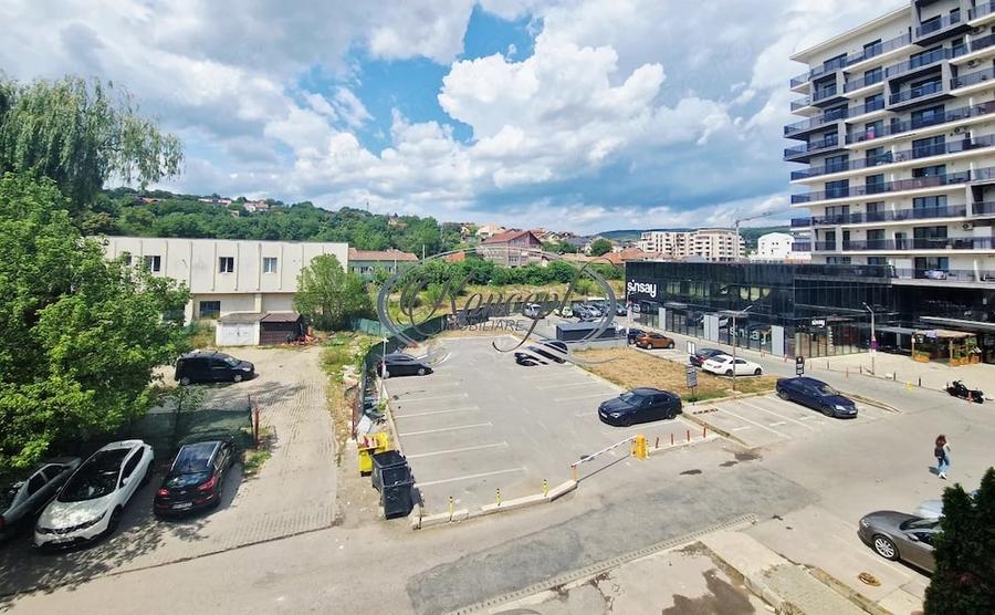 Apartament cu 2 camere semidecomandat în Iris
