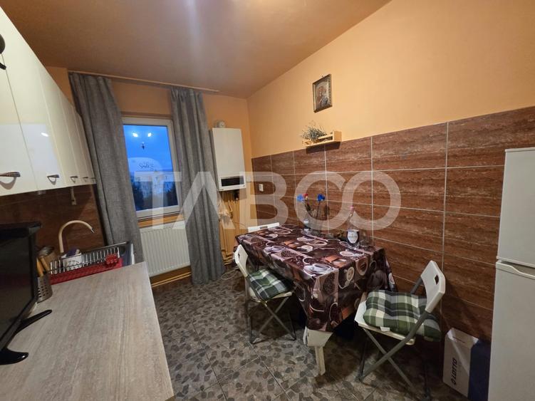 Apartament cu 2 camere semidecomandat, mobilat în Făgăraș