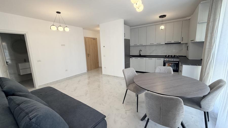 Apartament cu 2 camere semidecomandat, mobilat în Florești