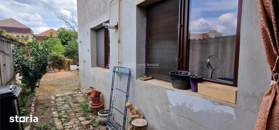 Casă cu 6 camere cu Teren 482 Mp în Central