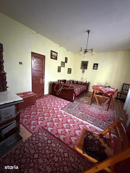 Casă cu 3 camere cu Teren 2200 Mp în Pianu