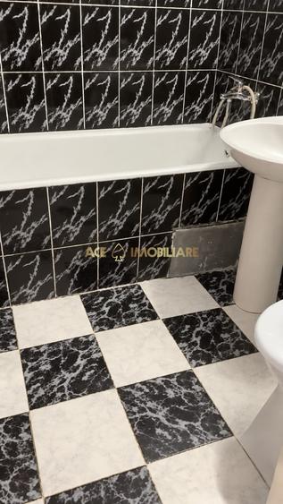 Apartament cu 3 camere semidecomandat, mobilat în Ștefan cel Mare