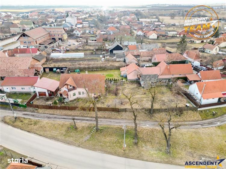 Pretabila si pentru 2familii:Vila duplex, Chilieni, Sfantu Gheorghe,6 - 13