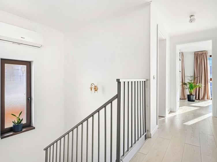 Duplex cu 4 camere cu Canalizare în Dumbrăvița