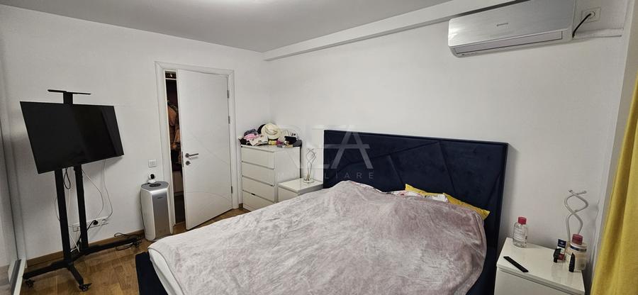 Apartament cu 3 camere decomandat, mobilat în Decebal