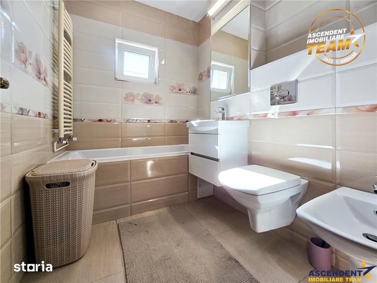 Apartament cu 4 camere, mobilat în Central