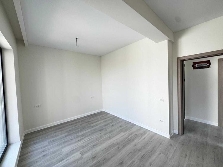 Apartament cu 2 camere decomandat în Tomis Plus