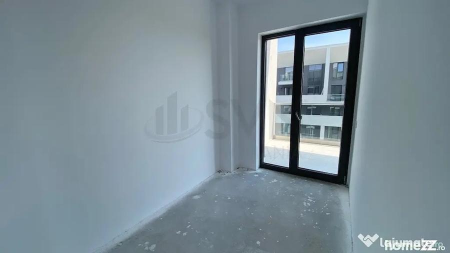 Apartament cu 3 camere decomandat în Barbu Văcărescu
