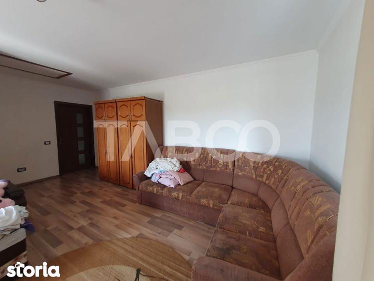 Casă cu 4 camere cu Piscina în Central