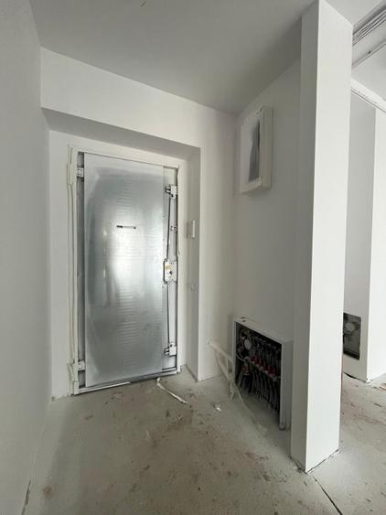 Apartament cu 2 camere semidecomandat în Colentina