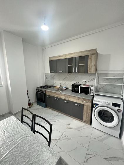 Apartament cu 2 camere decomandat în Berceni