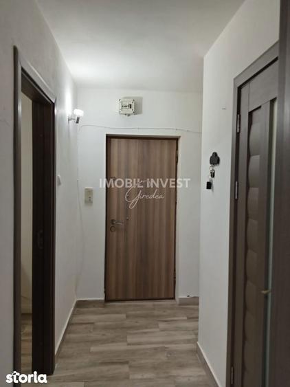 Apartament cu 3 camere în Cetate
