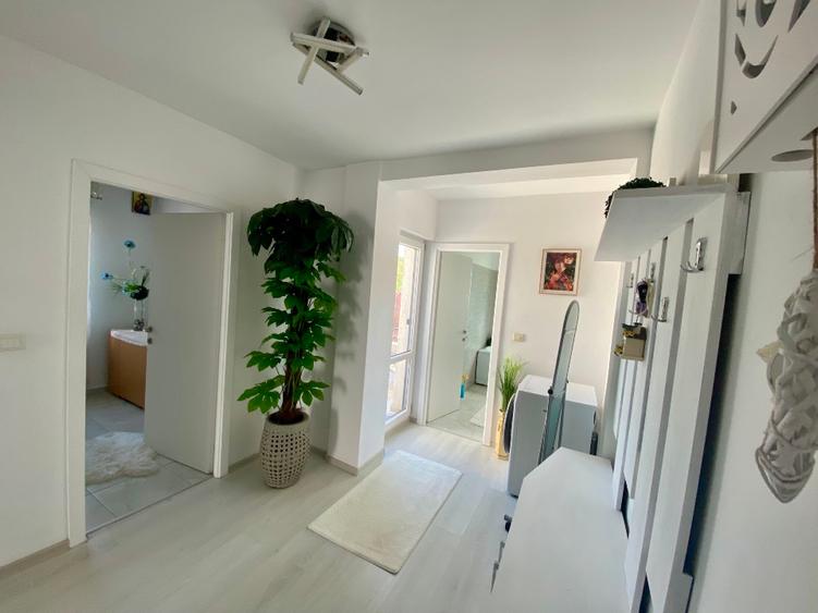 Apartament cu 2 camere decomandat în Bucium