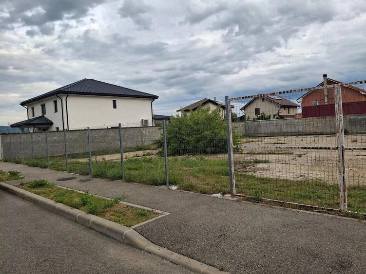 Teren de 544 mp, în Central