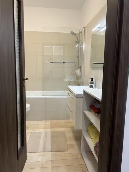 Apartament cu 2 camere decomandat în Valea Adâncă