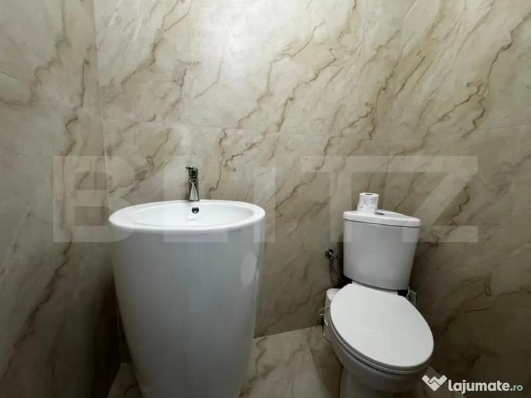 Apartament cu 4 camere decomandat în Central