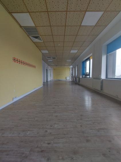 Birou, de 120 mp, în P-ța Unirii