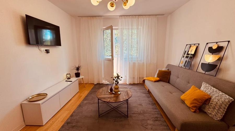 Apartament cu 2 camere semidecomandat, mobilat în Vlahuță
