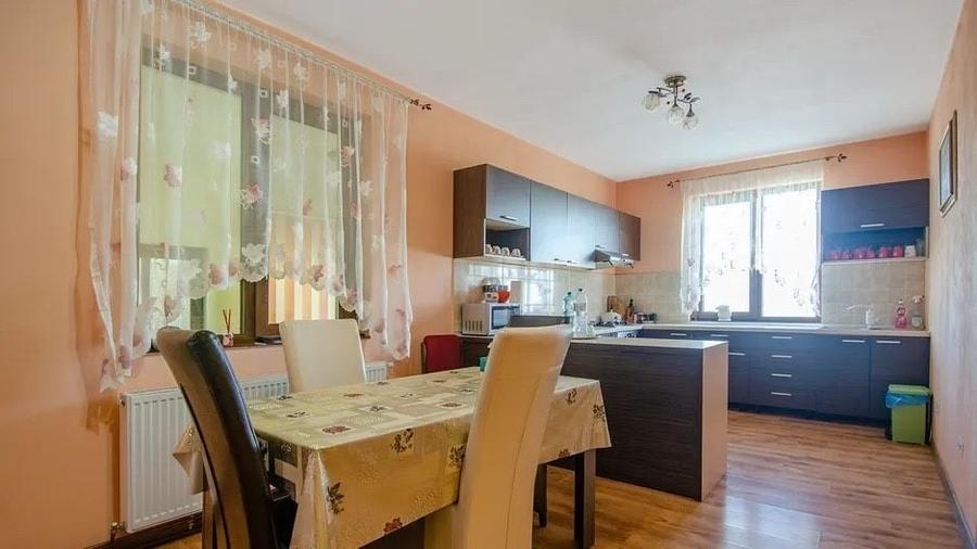 Casă cu 4 camere cu Teren 9848 Mp în Beregsău Mic