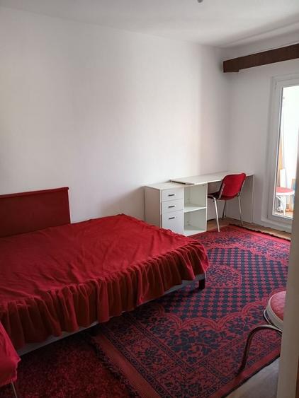 Inchiriez apartament cu 3 camere - 3