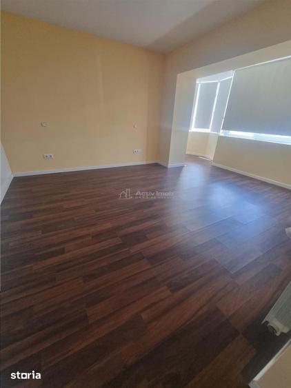 Apartament cu 5 camere decomandat în Central
