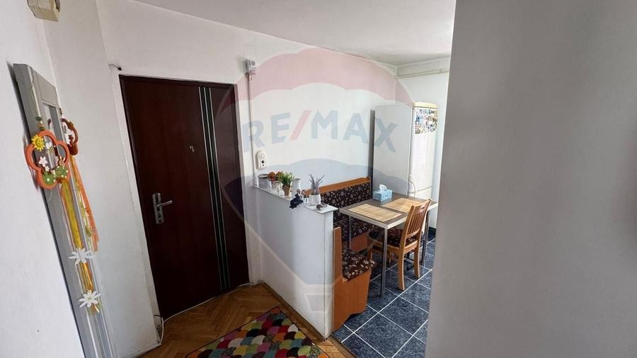 Apartament cu 3 camere decomandat, mobilat în Ultracentral