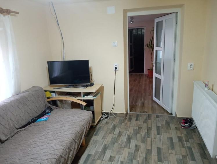 Casă individuală cu 3 camere cu Garaj în Nădlac