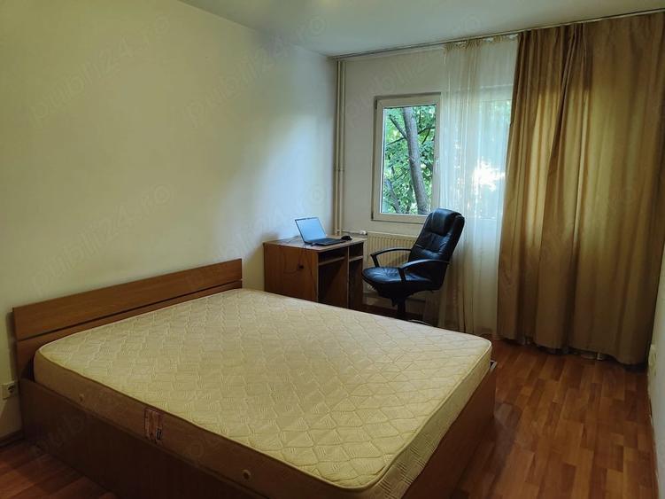Apartament cu 3 camere semidecomandat în Militari