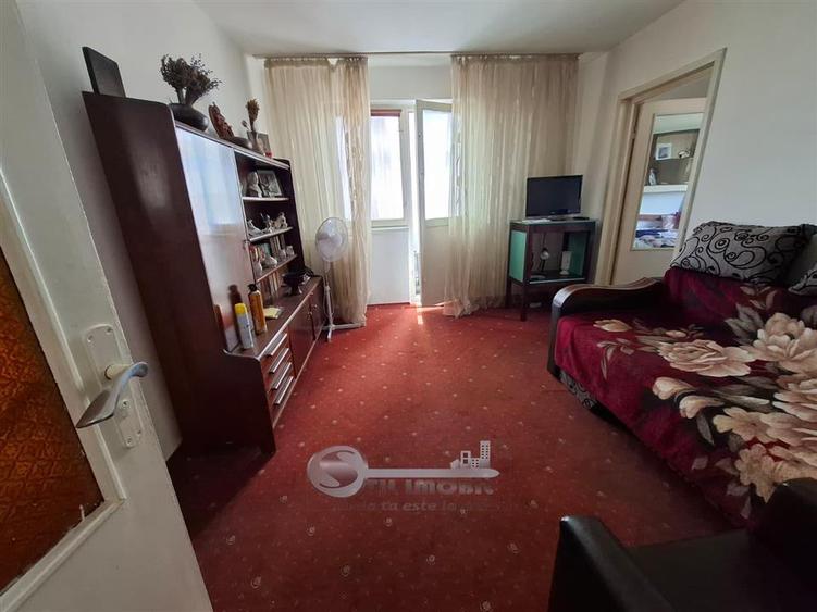 Apartament cu 2 camere nedecomandat în Podu Roș