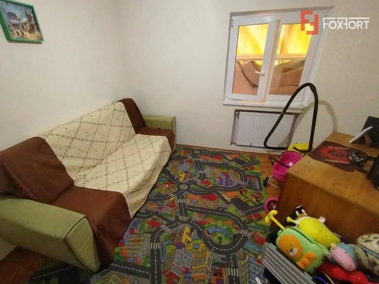Apartament cu 4 camere decomandat în Șagului