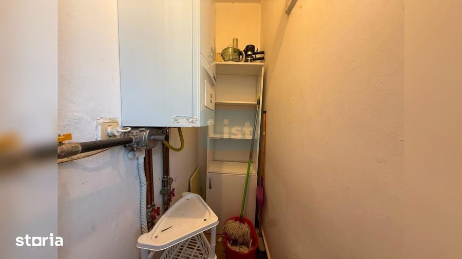 Apartament cu 3 camere semidecomandat în Plopilor