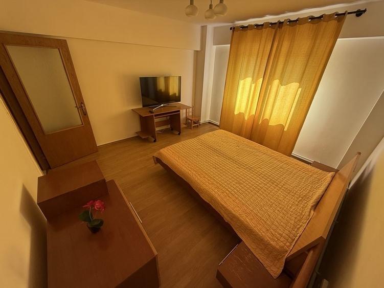 Apartament cu 2 camere decomandat în Buzaului