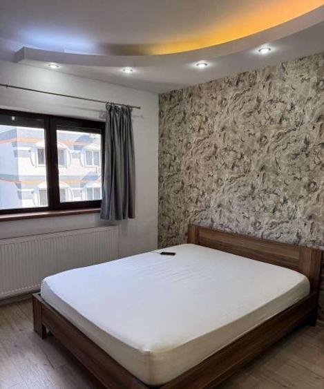 Casă individuală cu 5 camere cu Teren 200 Mp în Domenii